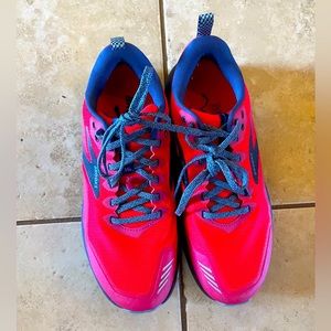 Brooks Cascadia 16. Size 9.5